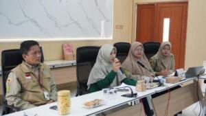 SD Muhammadiyah GKB 2 Gelar IHT SMART Service Excellent bagi Karyawan Pendukung