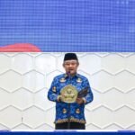 Lantik PNS dan Pejabat Fungsional, Mendikdasmen Ajak Pegawai Bangun Budaya RAMAH dan SANTUN