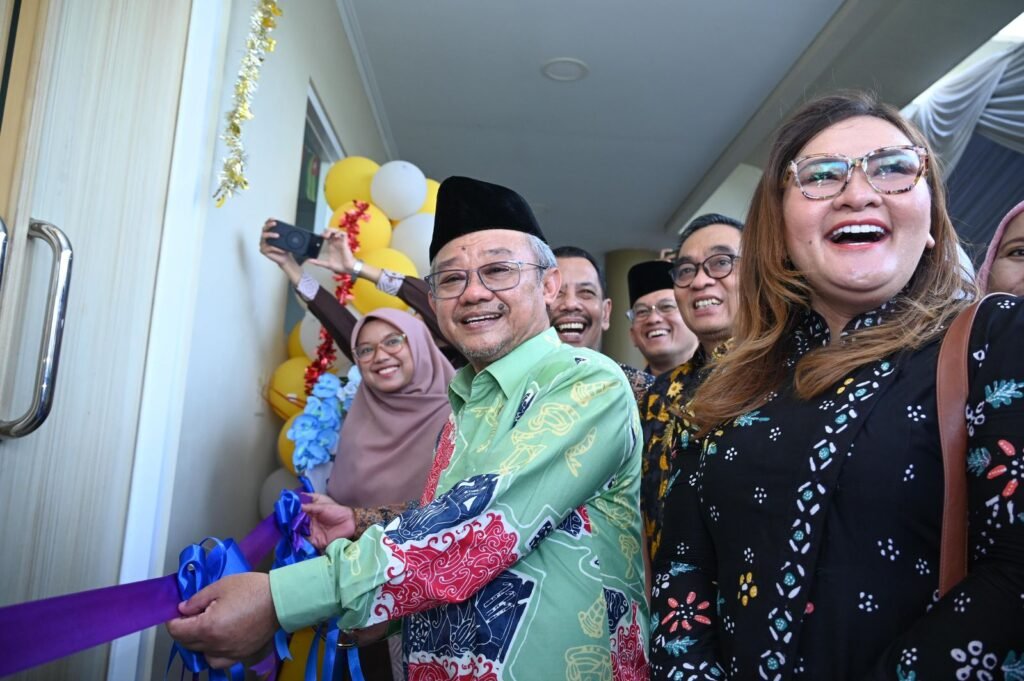 Mendikdasmen Dukung Murid Raih Cita-Cita Global Melalui Kelas Internasional di Kudus
