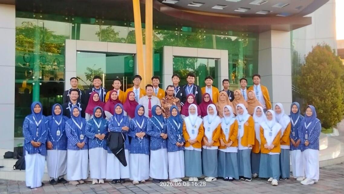 SMA Muhammadiyah 10 GKB Gresik Terima Kunjungan Studi Tiru SMA Islam Insan Cendekia Baitul Izzah Nganjuk