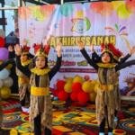 Tampil Lincah di Akhirussanah, Siswa TK ABA 49 Griya Kencana Bawakan Tari Manuk Dadali