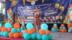 Tari Kucing Meriahkan Pelepasan Siswa TK ABA 32 Cipedak