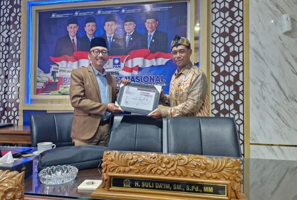 Terima Penghargaan Tokoh Inspiratif Peduli Anak, Suli Da’im Ajak Semua Pihak Lindungi Anak di Era Digital