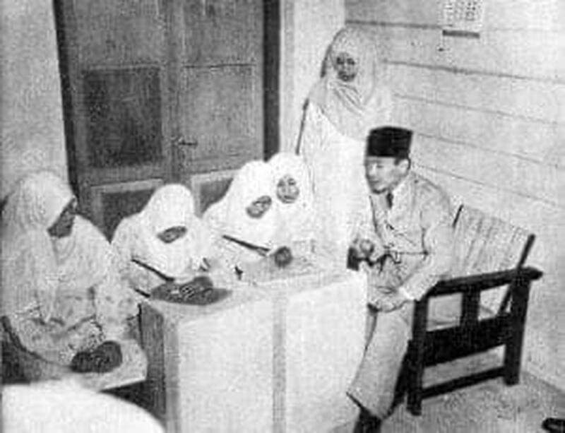 Tiga Kesaksian Soekarno yang Ngintil KH Ahmad Dahlan