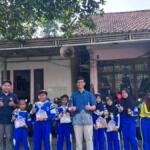 107 Siswa SDN UPT 239 Gresik Belajar Menyikat Gigi Bersama KKN dan FKG Umsura