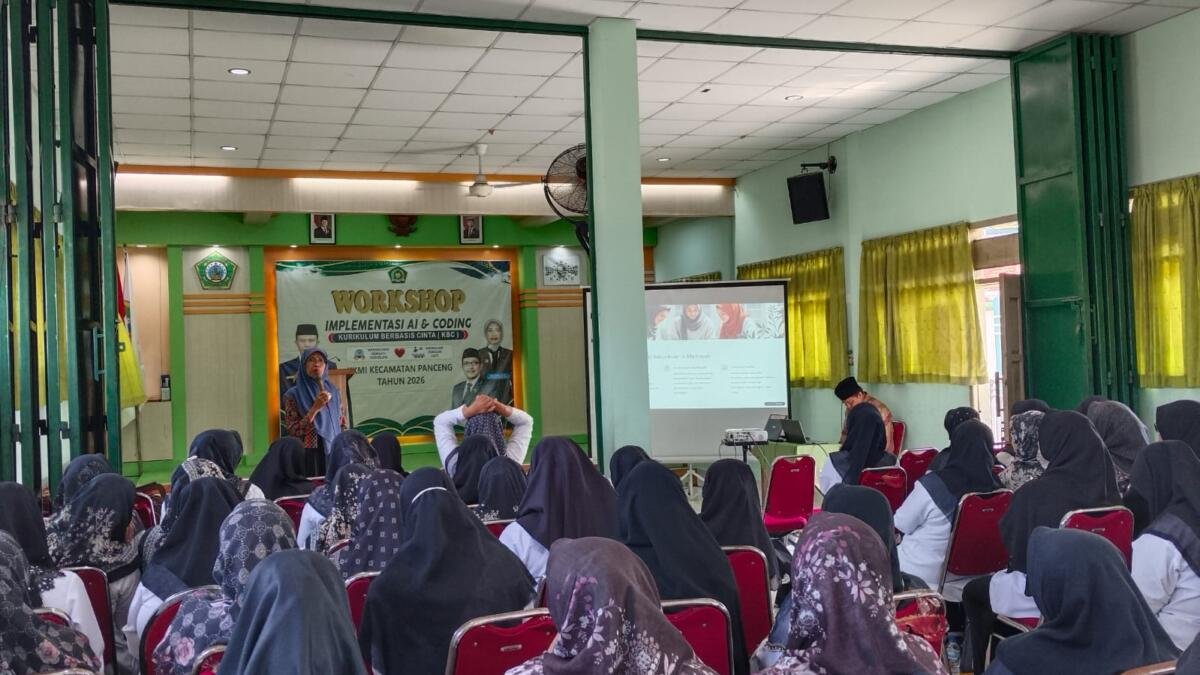 230 Guru Sertifikasi KKMI Kecamatan Panceng Ikuti Workshop Implementasi AI dan Coding