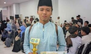 Ajib Sabet Special Award 5 Musabaqah Hifdzil Qur’an Remaja Fashmu III Tingkat Jawa Timur