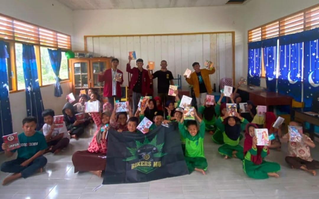 BikersMu Banggai Kembali Tembus Pedalaman, Salurkan Bantuan Pendidikan bagi Anak-anak Tobiombong