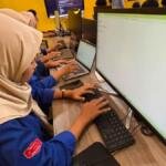 Dari Bangku Sekolah ke Bisnis, Siswa SMK Milan Belajar Bangun Website Usaha