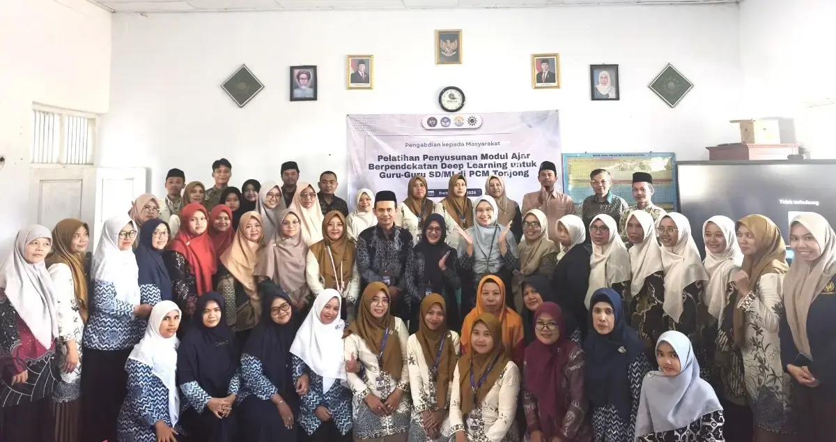 Dosen FH UNY Latih Guru PCM Tonjong Susun Modul Deep Learning