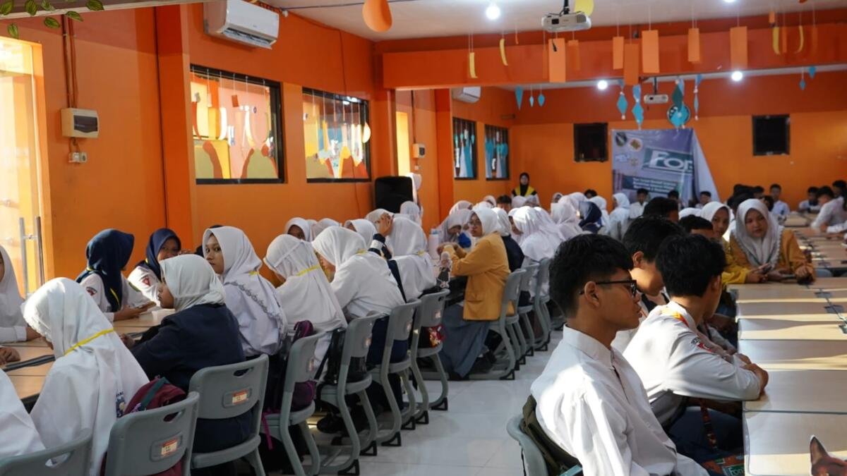 Fortasi Smamseven Bekali Siswa Baru dengan Wawasan Organisasi dan Edukasi Antinarkoba