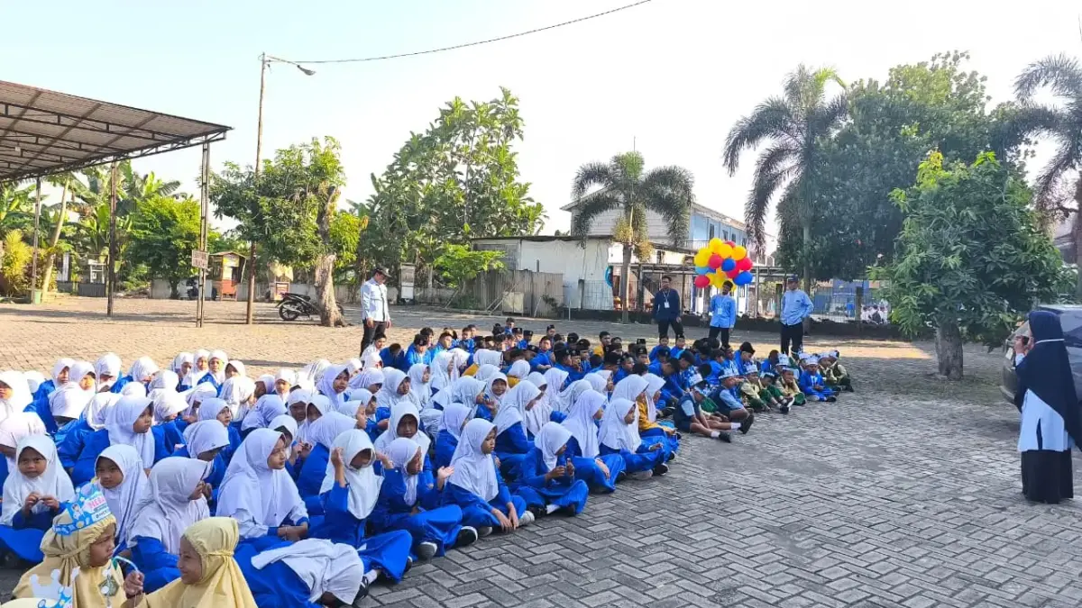 GEMPAR SD Mutu Kagumi Meriahkan Hari Pertama Sekolah