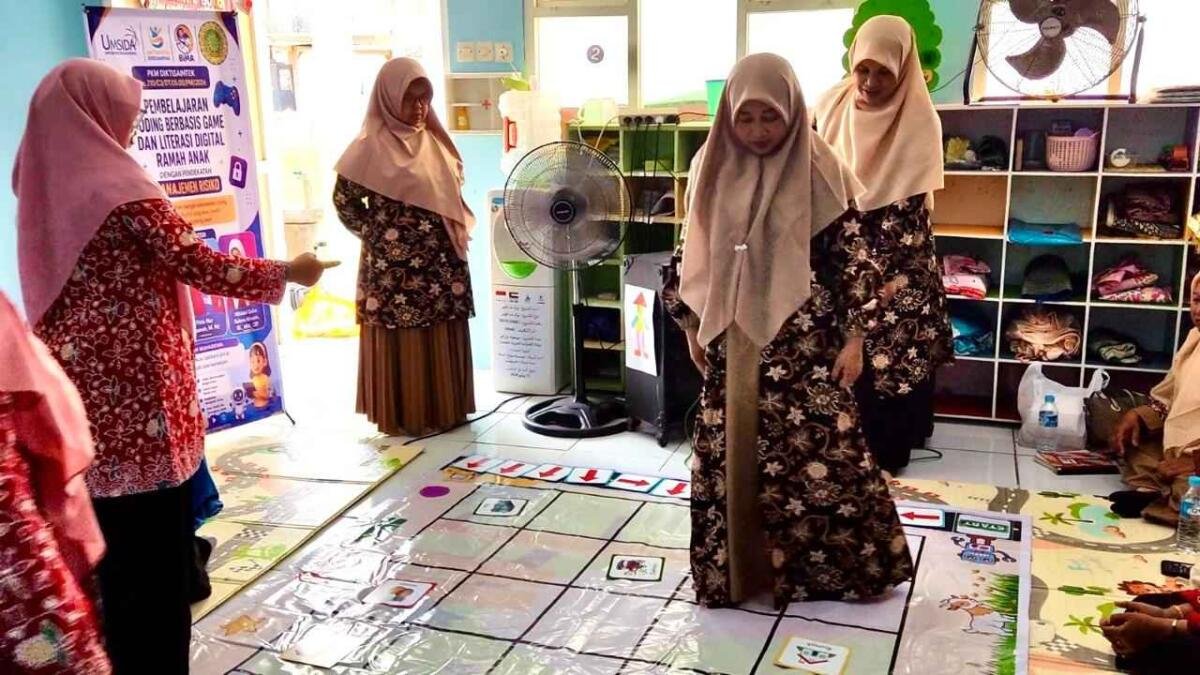 Guru PAUD Aisyiyah Belajar Coding Unplugged Bersama Tim Abdimas Umsida