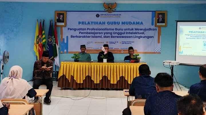 Guru SMPM 25 Pondok Modern Belajar Gunakan AI dalam Pelatihan Guru