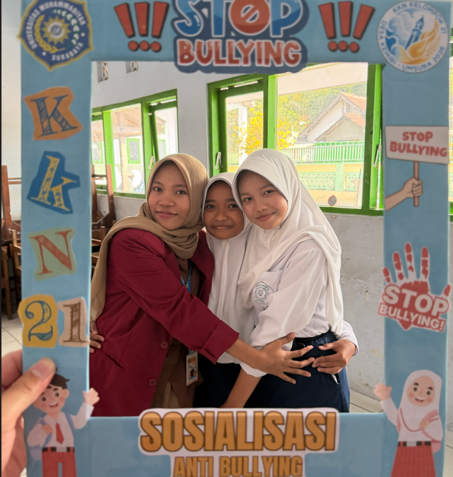 KKN 21 Umsura Edukasi Antibullying dan Gelar Cek Kesehatan Gratis di Desa Kemiri