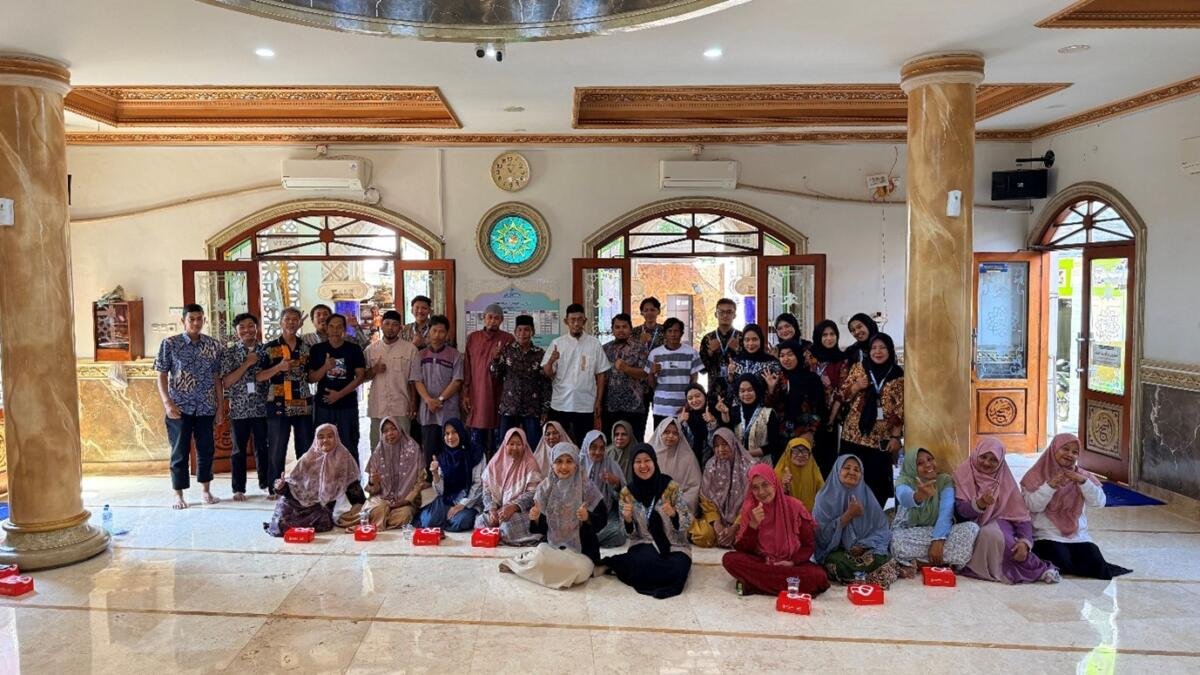KKN PCR Umsura Edukasi Literasi Keuangan bagi Warga Sukolilo