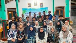 KKN Umsura Hadirkan Digitalisasi UMKM dan Irigasi Berbasis IoT di Desa Pandean Nganjuk