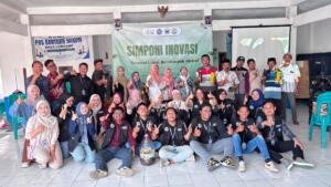 KKN Umsura Kelompok 7 Gelar Workshop Pupuk Kompos Cair di Desa Lumbang