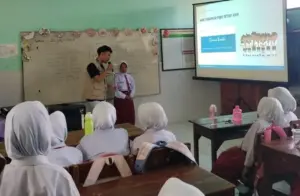 KKN Kelompok 17 Umsura Gelar Sosialisasi PHBS di SD Negeri 1 Kuwik