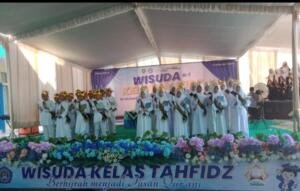 Wisuda Tahfidz ke-5 MIMDA Paciran: Ketua PDA Lamongan Tekankan Peran Orang Tua dalam Mendidik Generasi Qurani