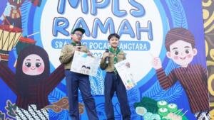 Siswa SD Muhammadiyah Manyar Belajar Demokrasi melalui Kampanye Ketua Kelas