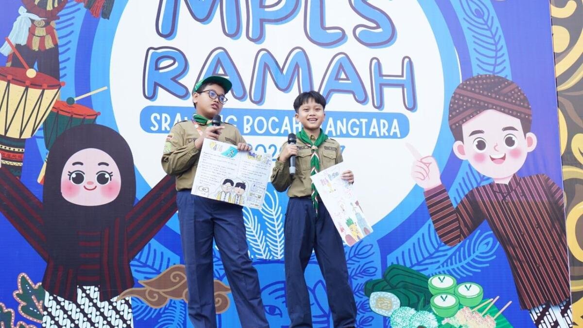 Siswa SD Muhammadiyah Manyar Belajar Demokrasi melalui Kampanye Ketua Kelas