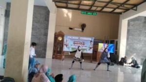 Pantomim Jadi Media Edukasi Karakter pada MPLS SD Aisyiyah 1 Nganjuk