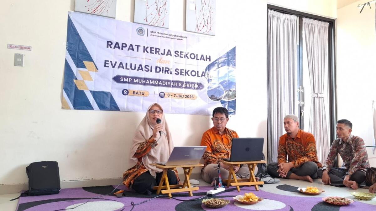 Rapat Kerja dan Evaluasi Diri Sekolah Jadi Langkah Strategis SMP Muhammadiyah 8 Gresik Tingkatkan Mutu Pendidikan