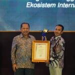 Umsura Raih Penghargaan PTS dengan Ekosistem Internasional Terbaik