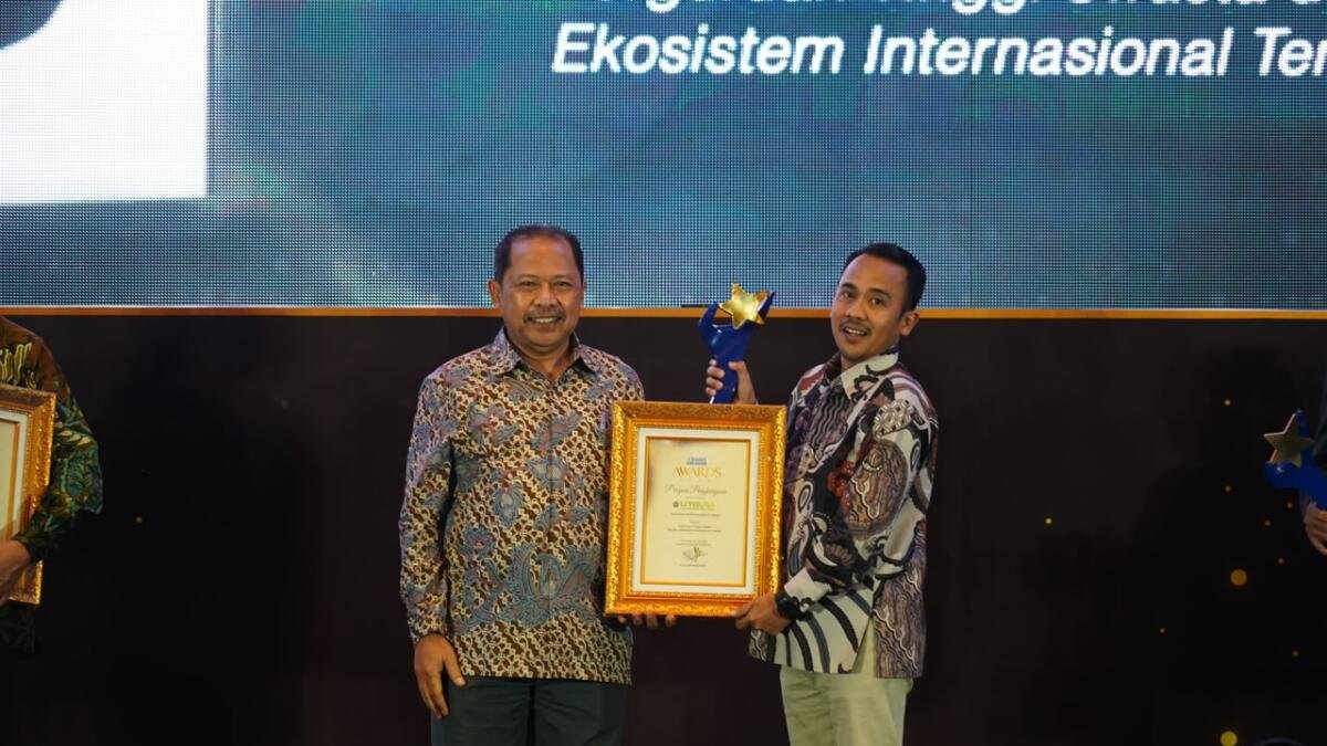 Umsura Raih Penghargaan PTS dengan Ekosistem Internasional Terbaik