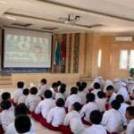 Tim Dosen Keperawatan Umsura Edukasi Literasi Gizi dan Jajan Sehat Siswa SD Muhammadiyah 18 melalui Media Edutainment Learning
