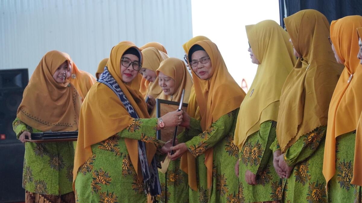 Menginspirasi Lewat Pengabdian, Hj. Masrifah S. Tiyas Raih Tokoh Inspiratif ‘Aisyiyah Award 2026 