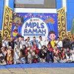 Usung Tema MPLS Ramah, SD Muhammadiyah Manyar Gelar First Day School Srawung Bocah Riangtara