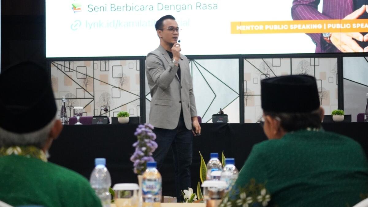 SD Muhammadiyah Manyar Gelar Upgrading Public Speaking untuk Perkuat Karakter dan Kolaborasi Tim