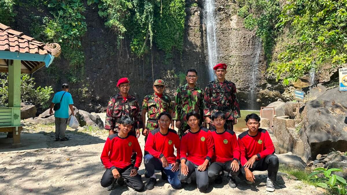 Lulus Diklatsar, KOKAM Jepara Langsung Ambil Peran Amankan Pawai Ta’aruf SMA Muhammadiyah Bangsri