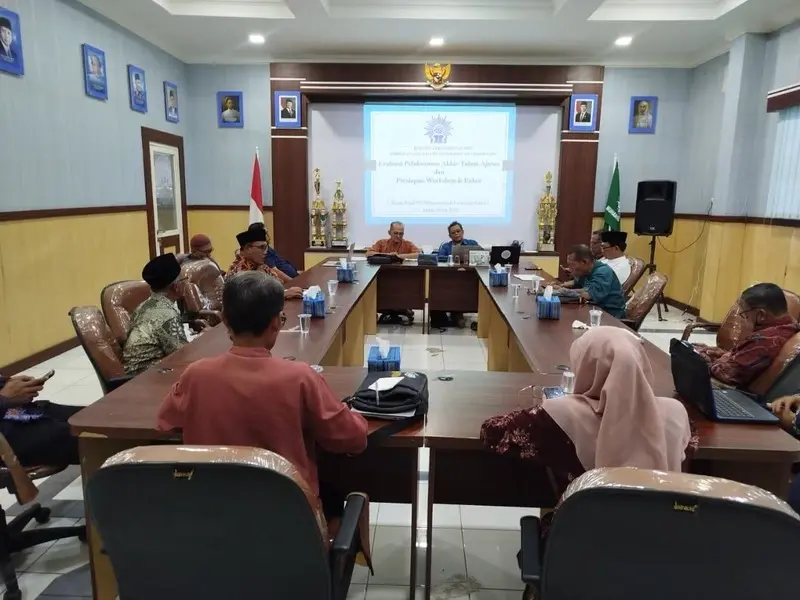 17 Anggota Majelis Dikdasmen dan PNF PDM Lamongan Susun Langkah Strategis Tahun Ajaran Baru