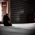 Ragu Jumlah Rakaat Saat Salat? Ini Cara Menentukannya dan Tata Cara Sujud Sahwi