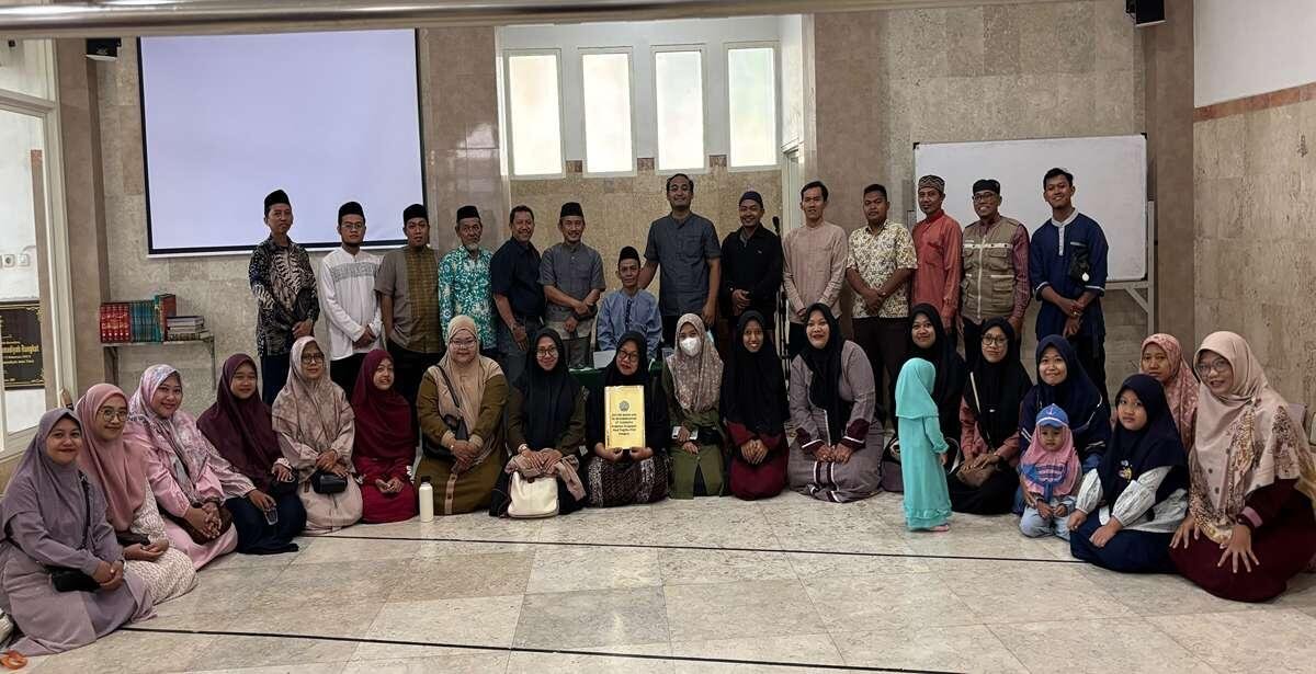 Pengajian Ahad Pagi PCM Rungkut Perkuat Ukhuwah, Tebarkan Semangat Meraih Keberuntungan Hidup