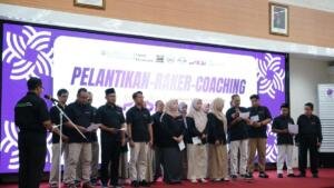 Rektor Umsura Lantik Pengurus LPKSI, Siapkan Pusat Perlindungan Konsumen Syariah