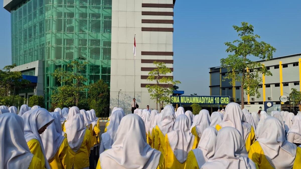 Upacara Perdana Tahun Pelajaran 2026/2027, Smamio GKB Tanamkan Budaya Jujur kepada Siswa