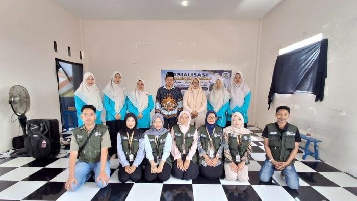 Gandeng KKN Umla, MIM 09 Labuhan Bekali Wali Murid Seni Mendidik Anak di Era Digital