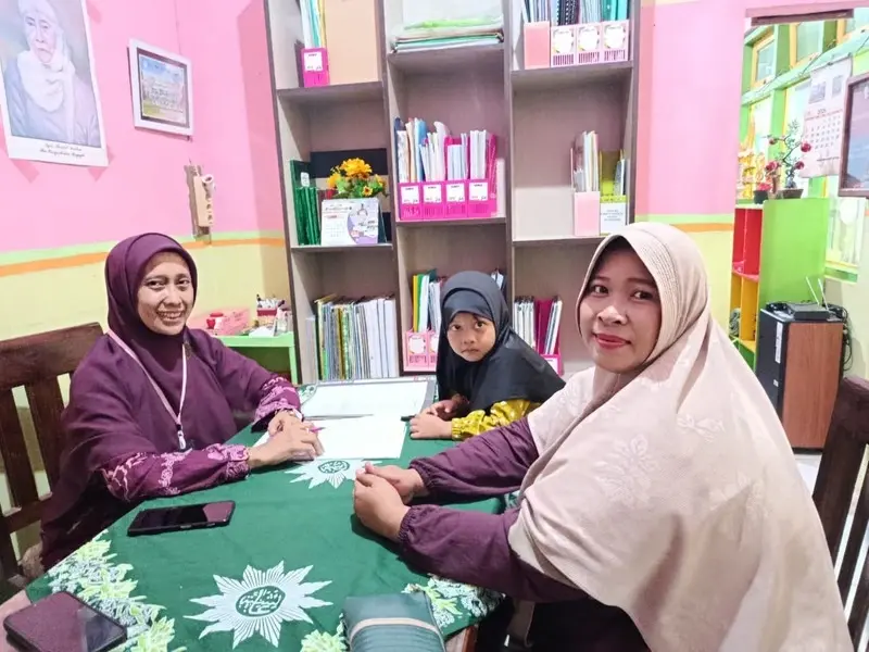 TK ABA 07 Padangbandung Gelar Wawancara Kedekatan Bersama Wali Siswa Baru