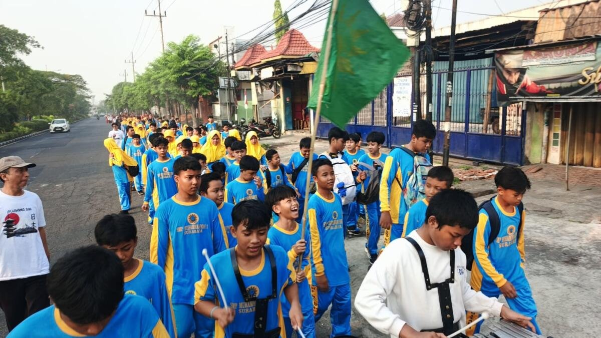 Semarak Milad ke-44 SMP Muhammadiyah 11 Surabaya: Gelar Jalan Sehat hingga Resmi Buka SPMB 2027/2028