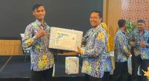 Perkuat Komitmen Kinerja, SMK Muhammadiyah 7 Gondanglegi Beri Reward Guru Berprestasi dalam Sukses SPMB 2026