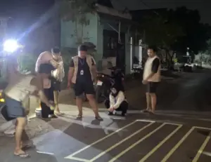 Mahasiswa KKN Desa Sumengko Bangun Zebra Cross Demi Keselamatan Siswa