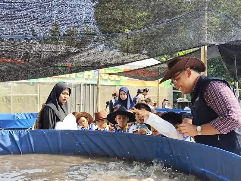 Koboi Siap Berprestasi di Sekolah, Pra-Fortasi SD Muhammadiyah 4 Zamzam Sulap Sekolah Toy Story