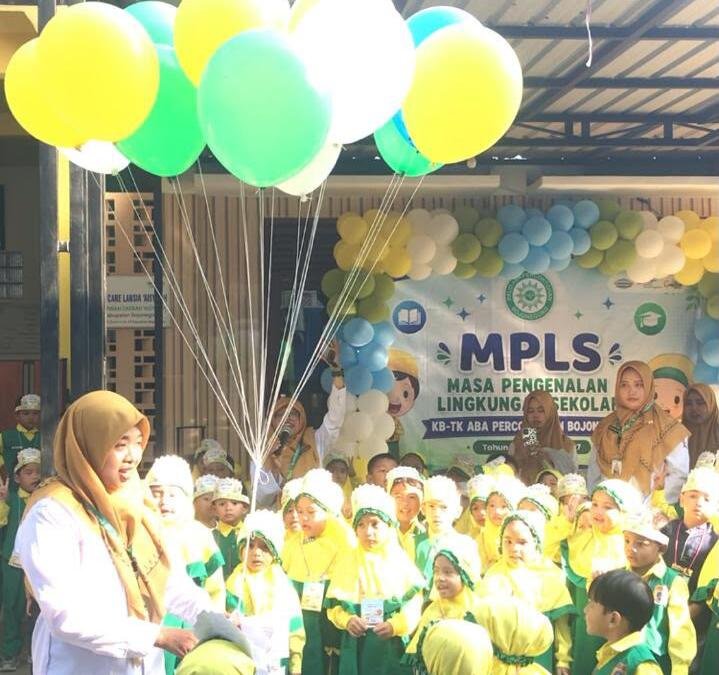 Pelepasan Balon Warnai Pembukaan MPLS PAUD ABA Percontohan Bojonegoro