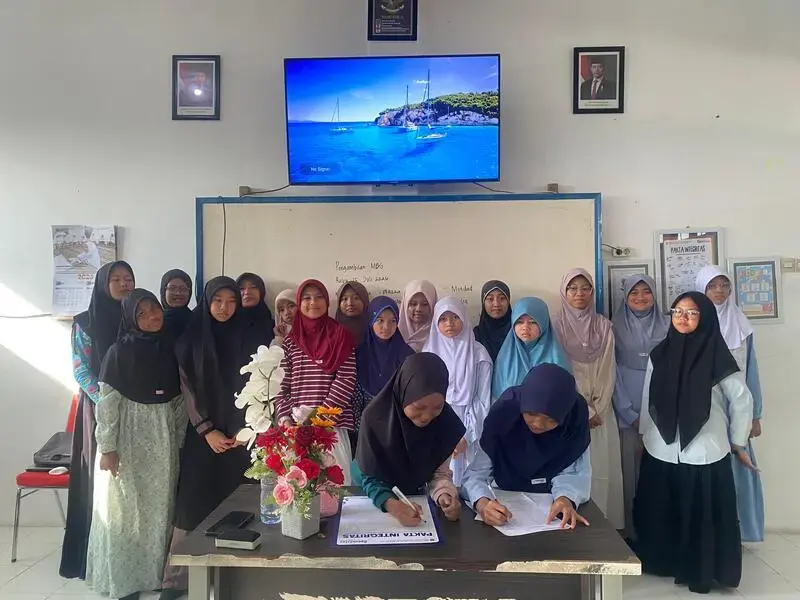 Awali Tahun Pelajaran dengan Komitmen, Siswa Kelas VII Spemdalas Teken Pakta Integritas