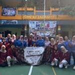 Mahasiswa KKN Umsura Edukasi Pemilahan Sampah di SDN Ketabang 1 Lewat Permainan Interaktif