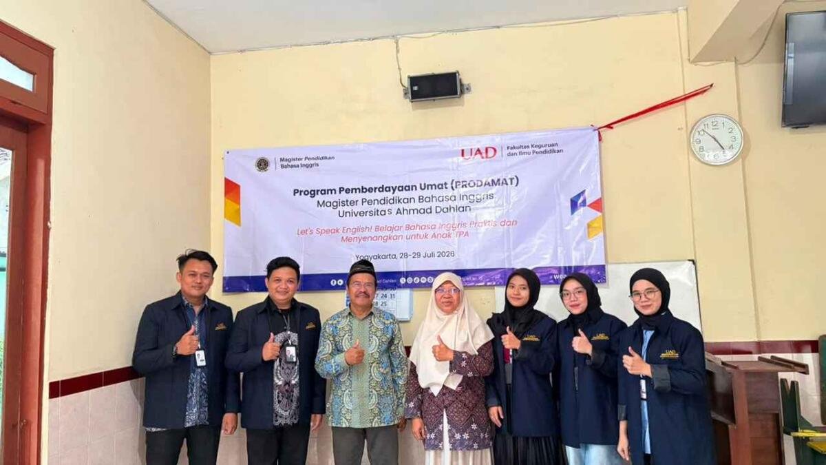 Mahasiswa MPBI UAD Turun ke TPA Sidikan, Hadirkan Pembelajaran Praktis dan Menyenangkan
